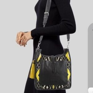 🍂🍁Like new REBECCA MINKOFF LIMITED EDITION "FEED" CRPSSBODY BAG